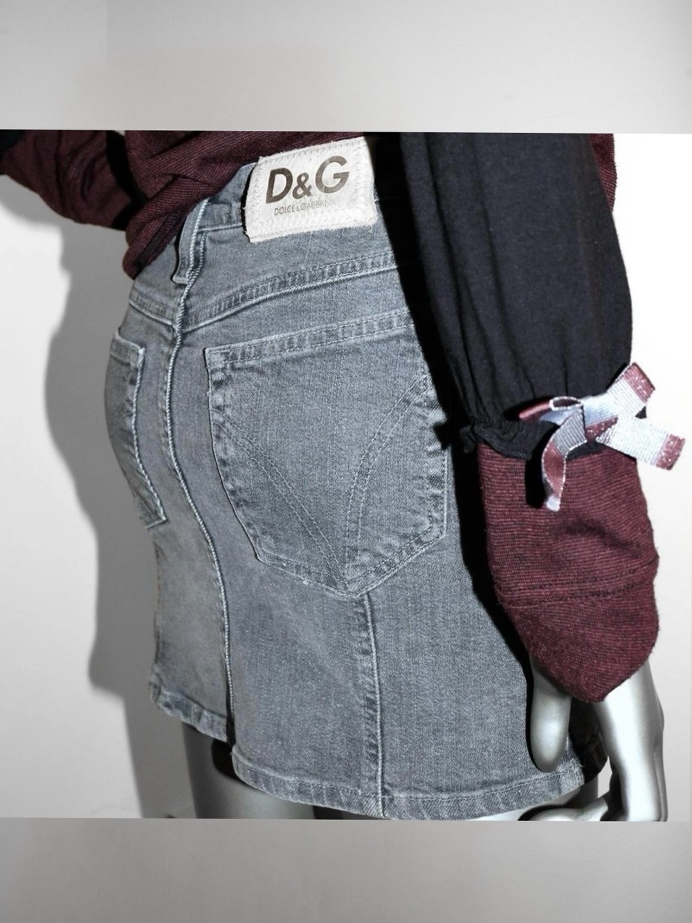 D&G gray denim belted mini skirt authentic Dolce & Gabbana 00s collection size S